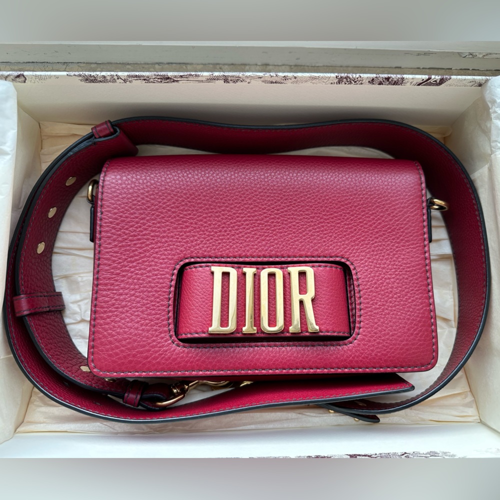 Dior Revomution bag in red